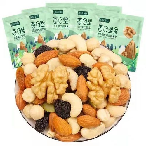 出12月良品铺子每日坚果保质期10个