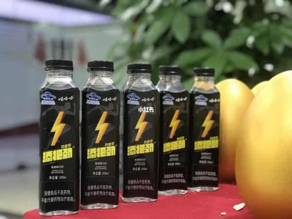 娃哈哈添把劲功能性饮料2022年6月份到期