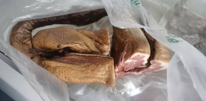 烟熏咸鸭子，5000元-一吨